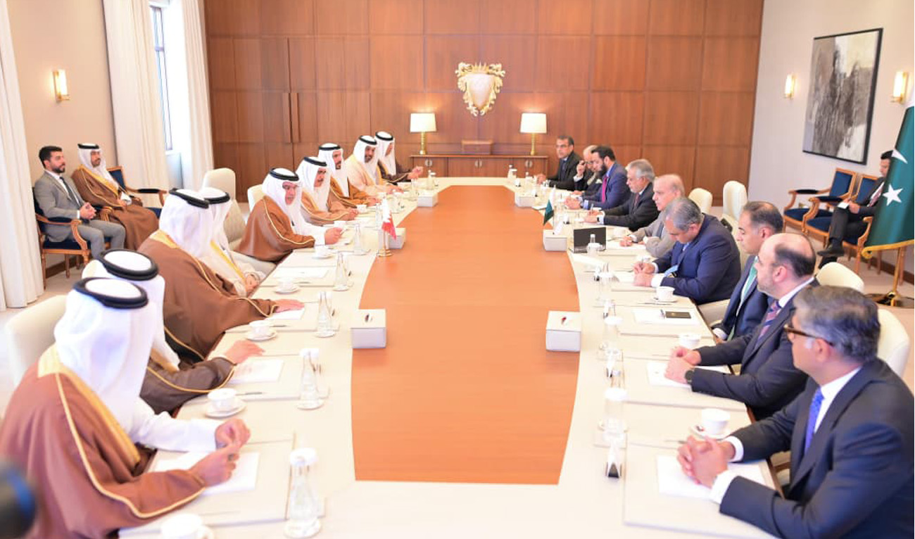  Bahrain awards top honor as leaders deepen strategic Pakistan ties